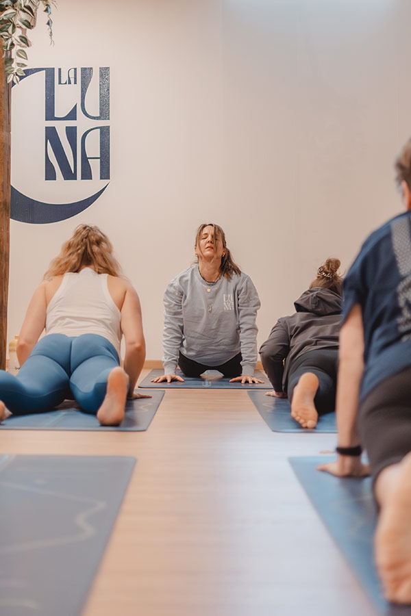 Online-Yoga-Kurs Im Körper zuhause